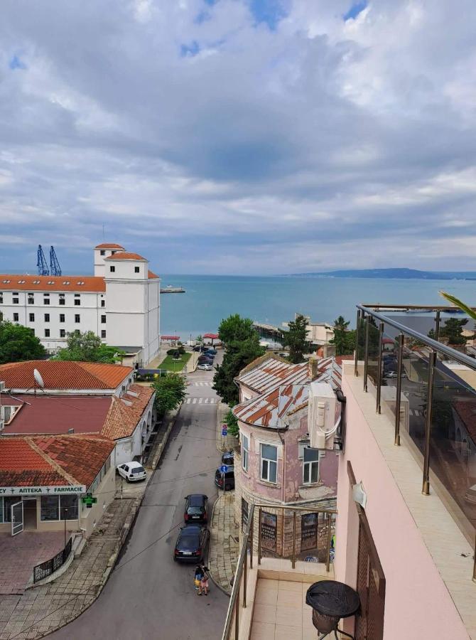 Апартамент Амира 3 Baltsjik Buitenkant foto
