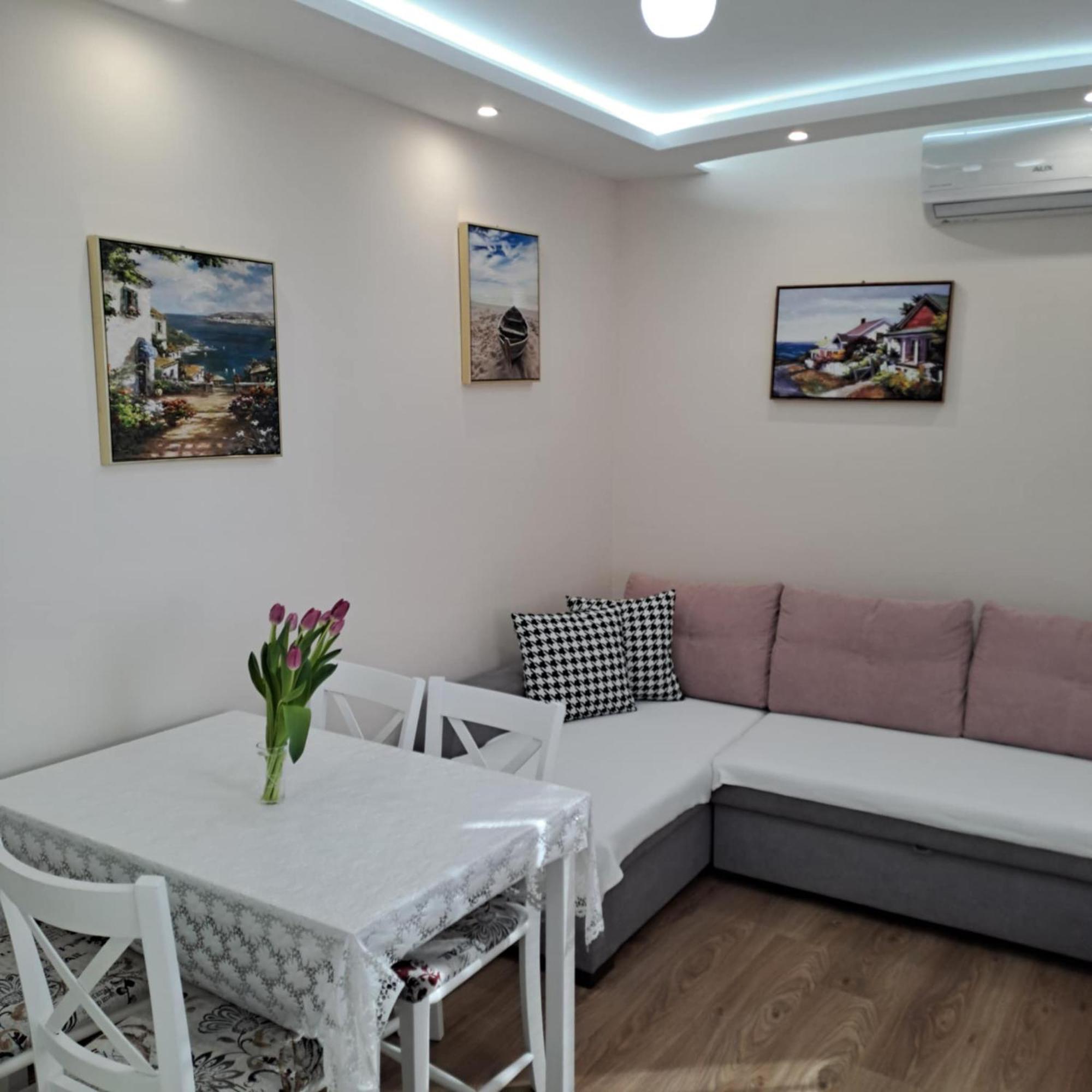 Апартамент Амира 3 Baltsjik Buitenkant foto