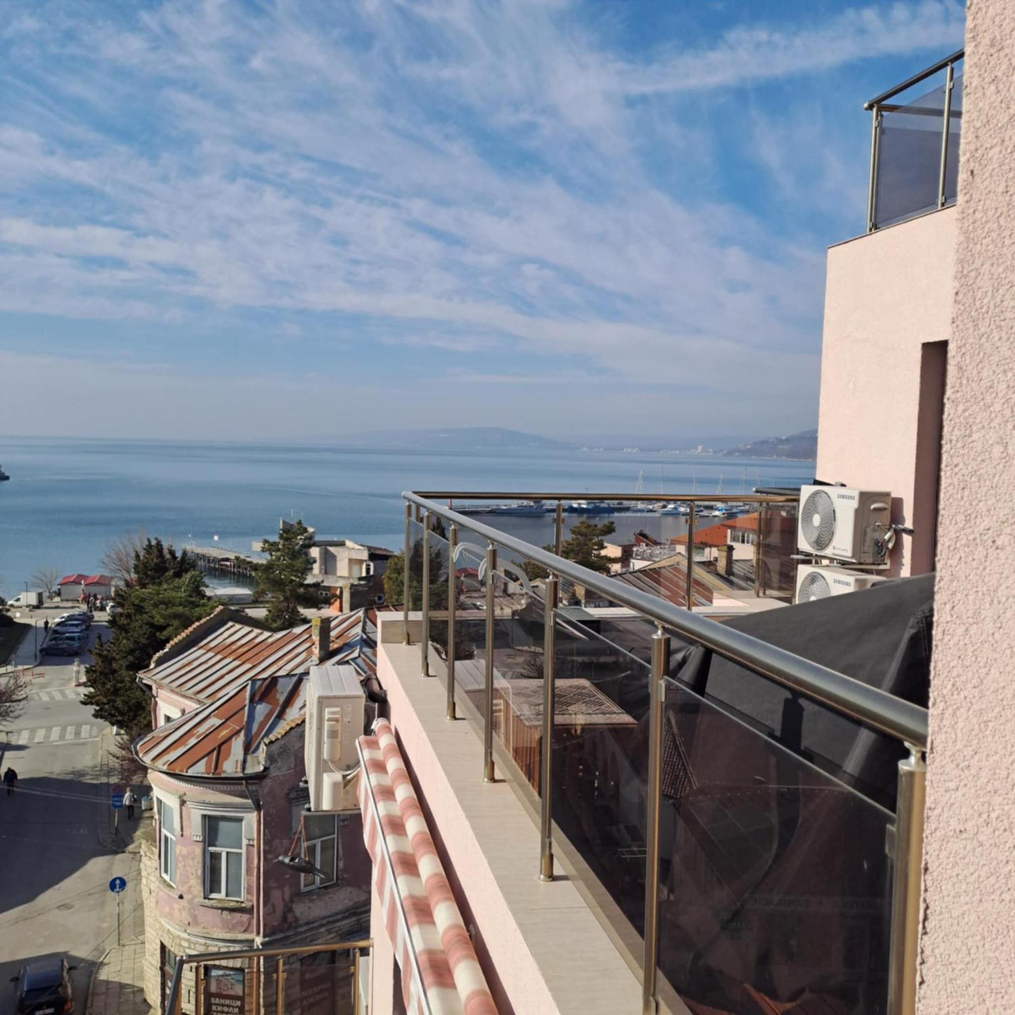 Апартамент Амира 3 Baltsjik Buitenkant foto